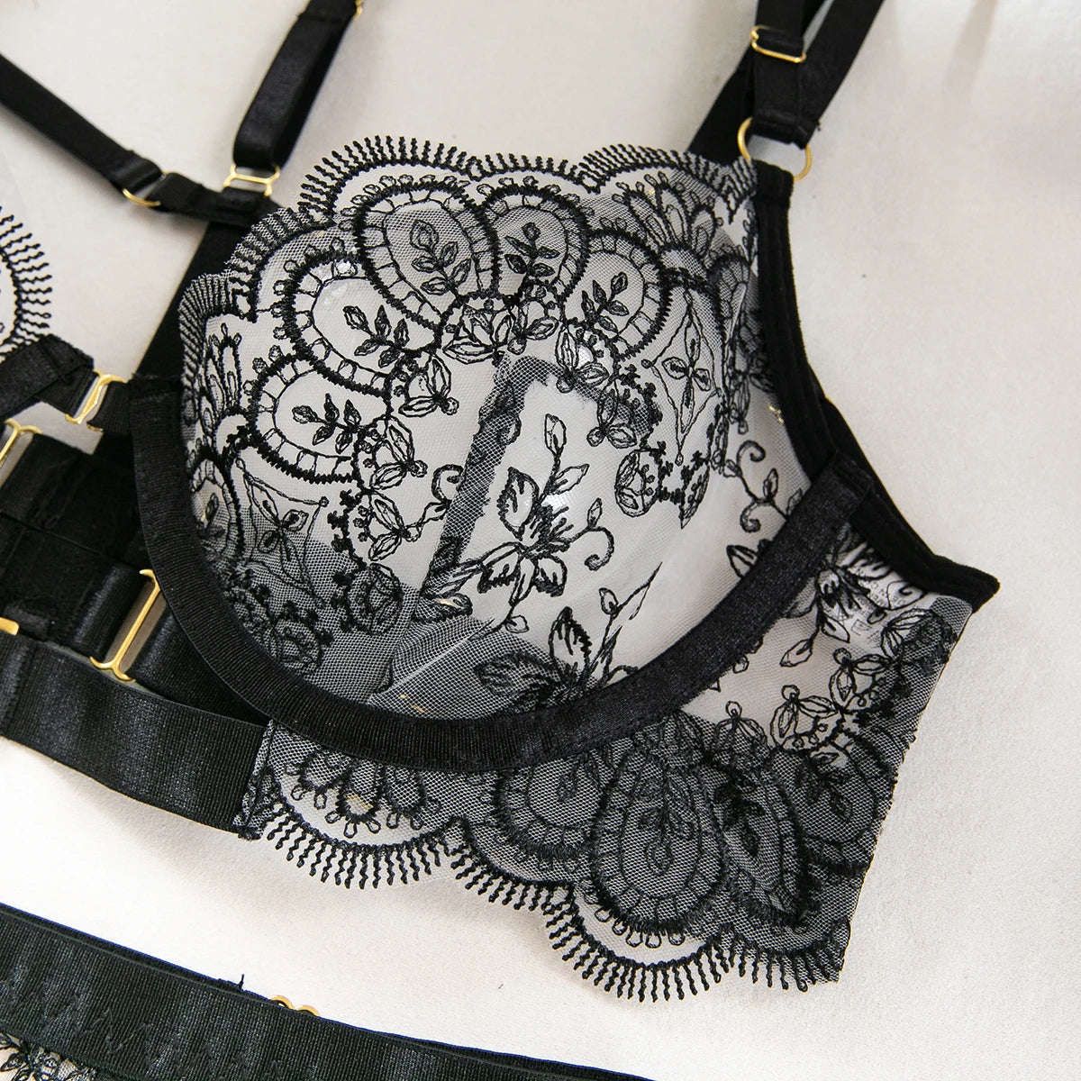 Luxury Embroidered Metal Buckle Complicated Erotic Intimate Set Women's Sexy Transparent Front Open Lingerie Sets Onlyfans kit