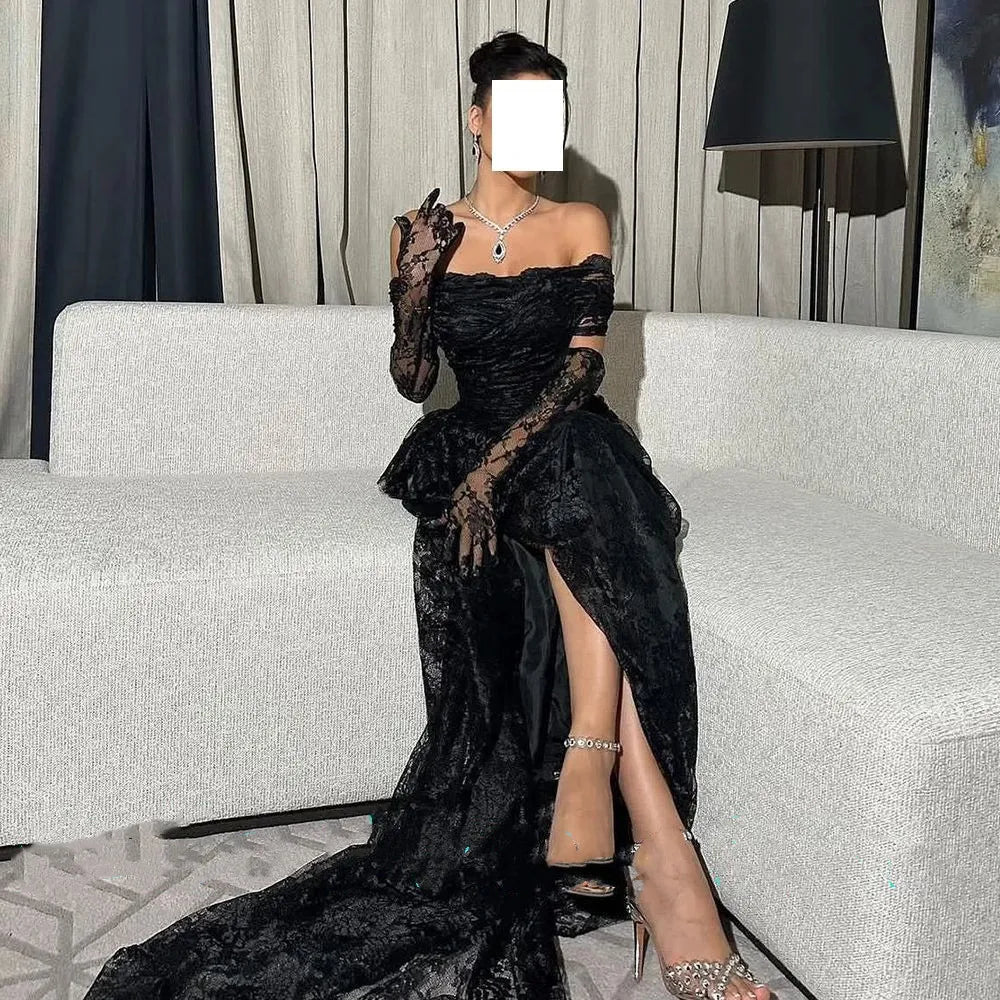 Customized Exquisite and Temperament Lace Boat Neck Off the Shoulder Evening Dress Sweep Train Sleeveless Party Gowns for Ladies