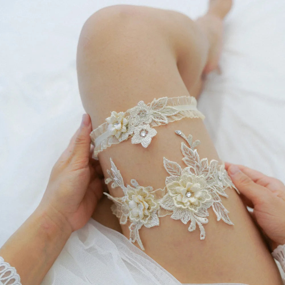 Sexy Garter Belts 2pcs Set Stretch Lace Bridal Stocking Bands Handmade Embroidery Lingerie Accessory Floral Rhinestone Style