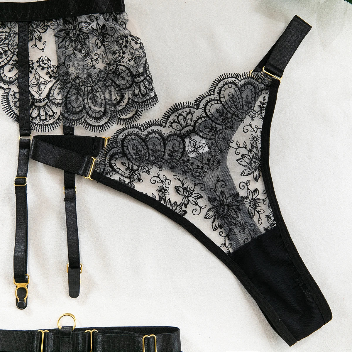 Luxury Embroidered Metal Buckle Complicated Erotic Intimate Set Women's Sexy Transparent Front Open Lingerie Sets Onlyfans kit