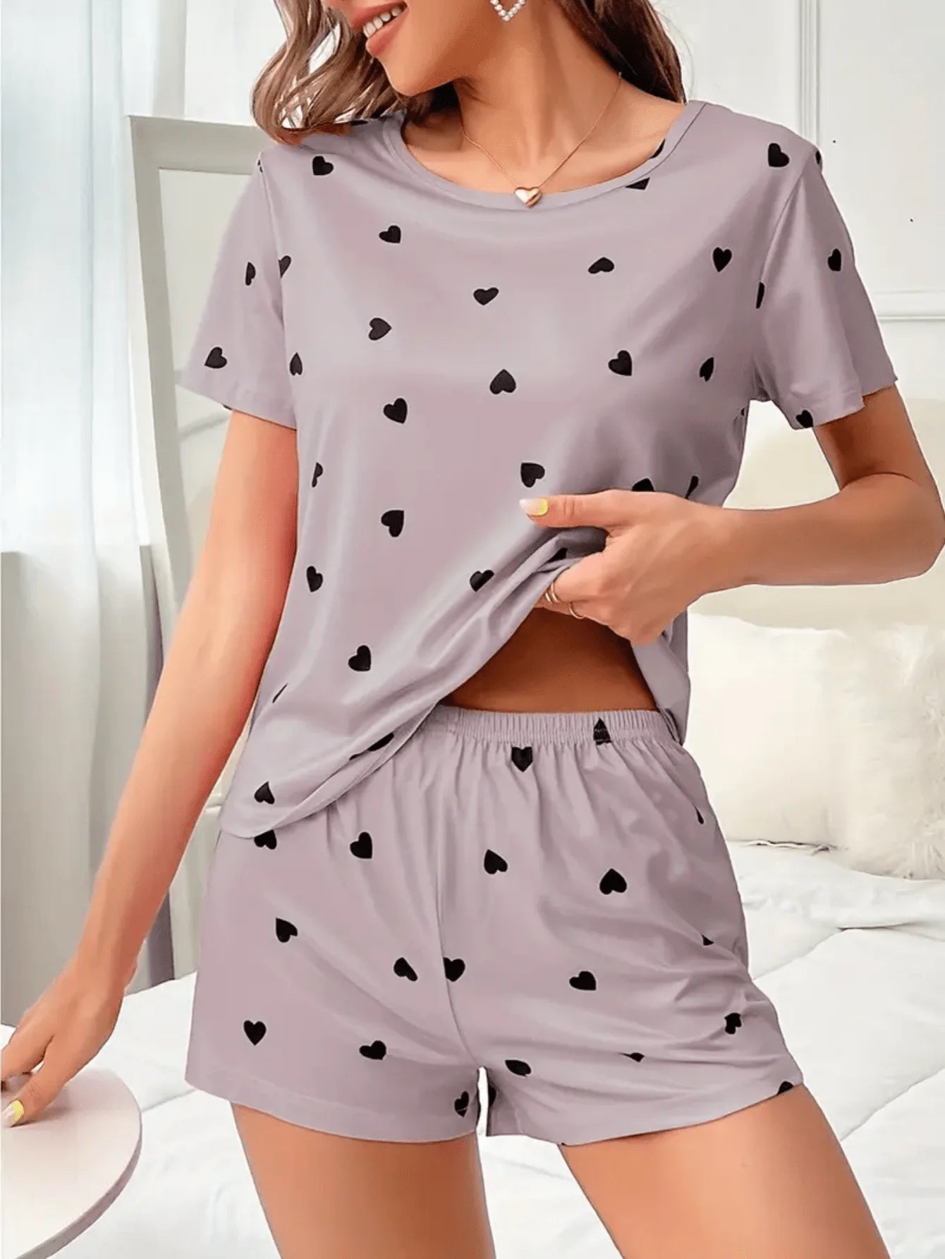 2-Piece Women's Love Print Knit Fashionable Soft Short Sleeve and Shorts Sleepwear Set for Comfortable Home Wear