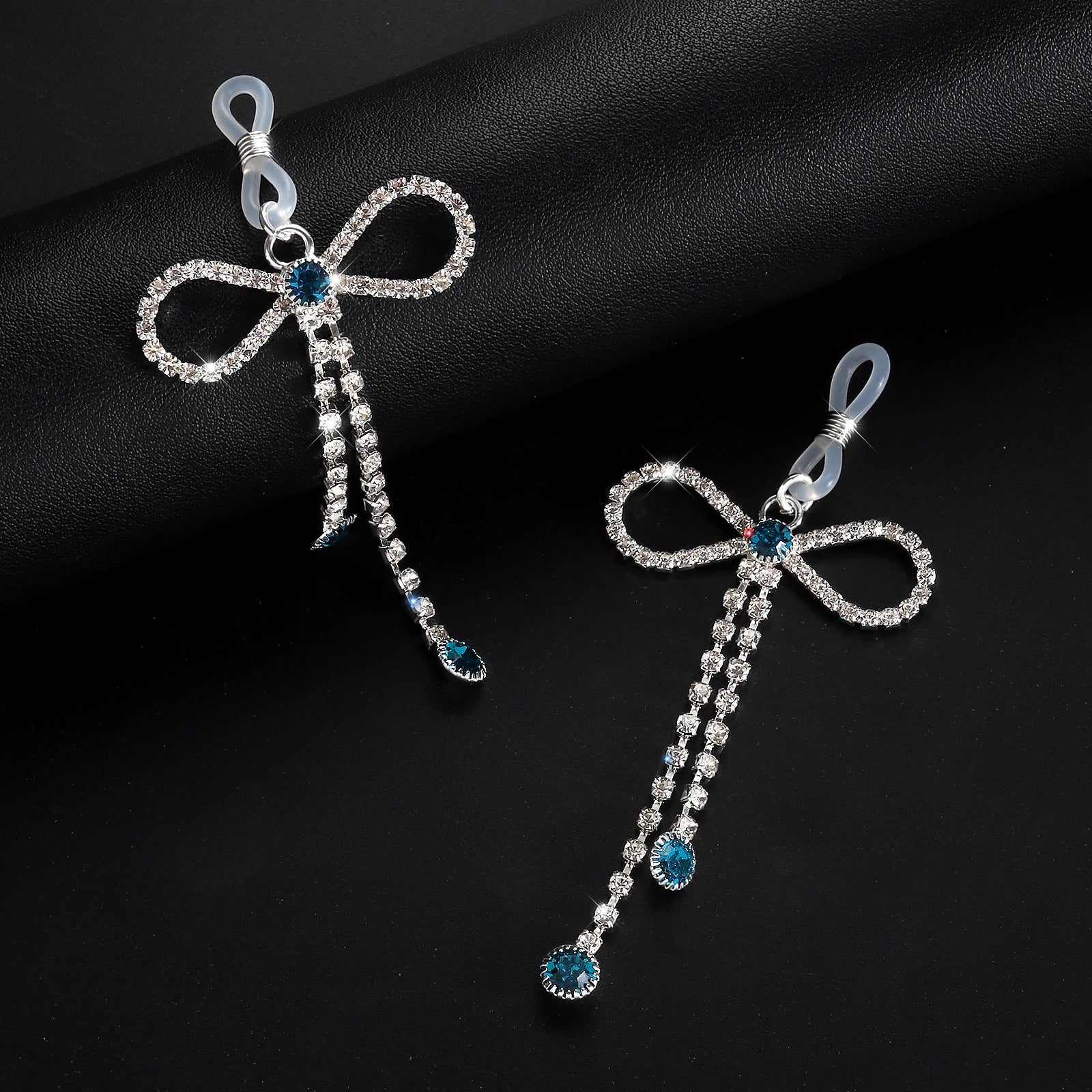 1 pair of sexy vintage bowknot rhinestone chest chain, suitable for wearing at nightclubs, parties, and Valentine's Day