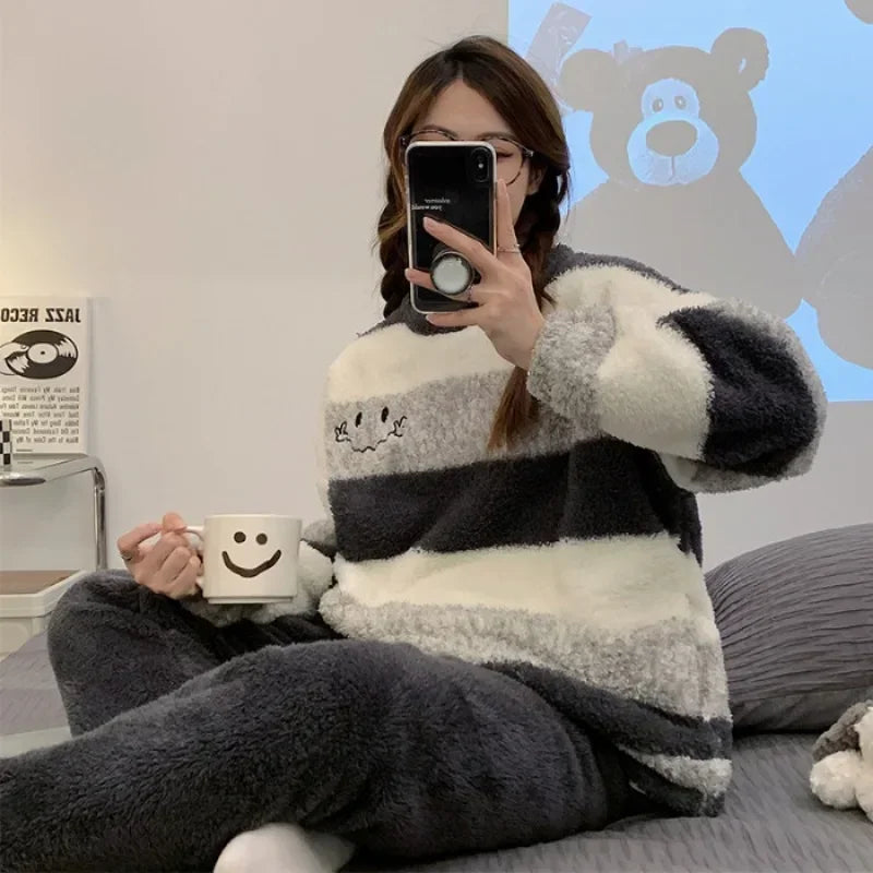 Warm Sleepwear for Winter Thickened Flannel Women Pajamas Homewear Striped Top and Pants Plus Size Cute Two-Piece Sleepwear Set