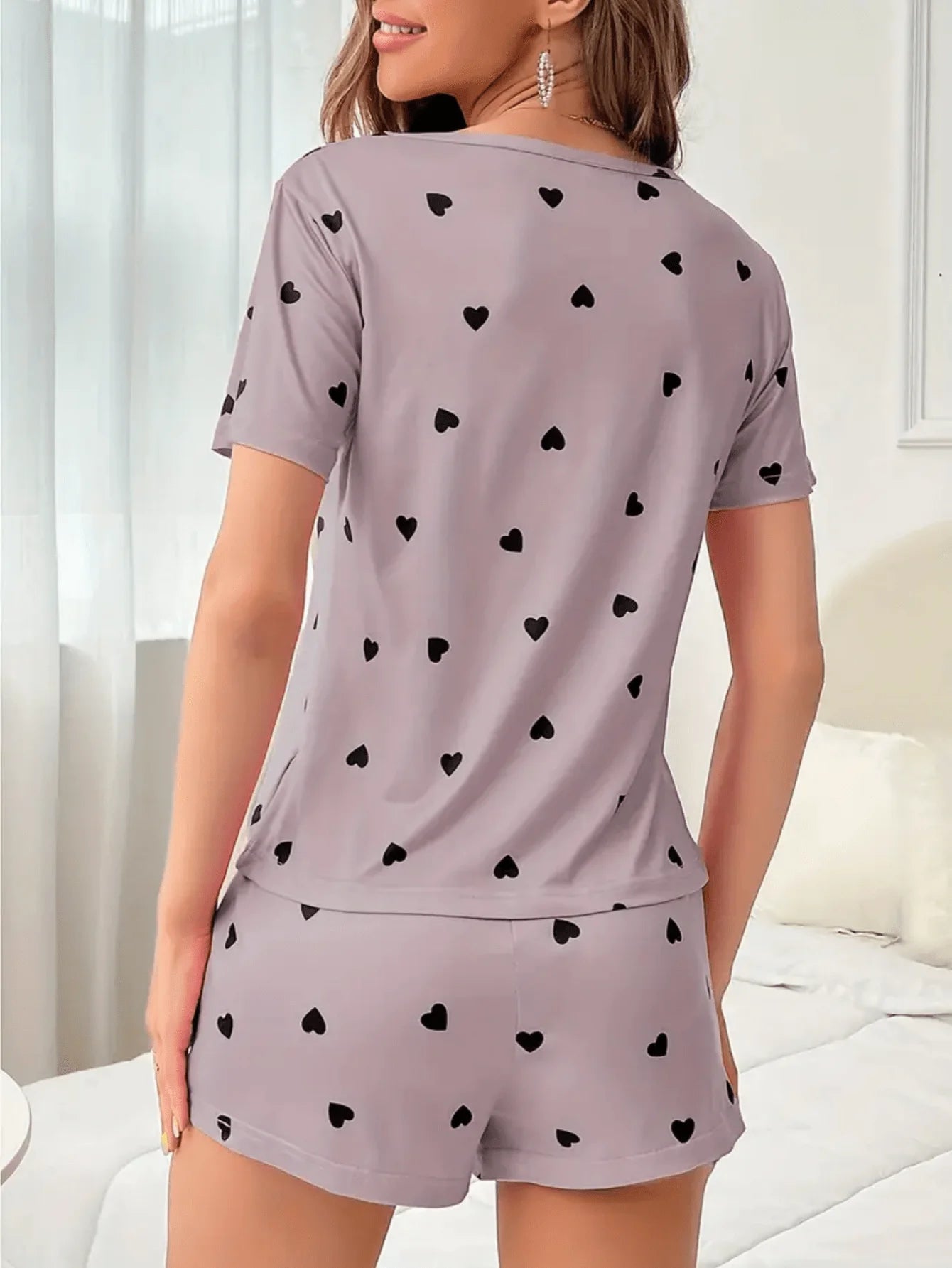 2-Piece Women's Love Print Knit Fashionable Soft Short Sleeve and Shorts Sleepwear Set for Comfortable Home Wear